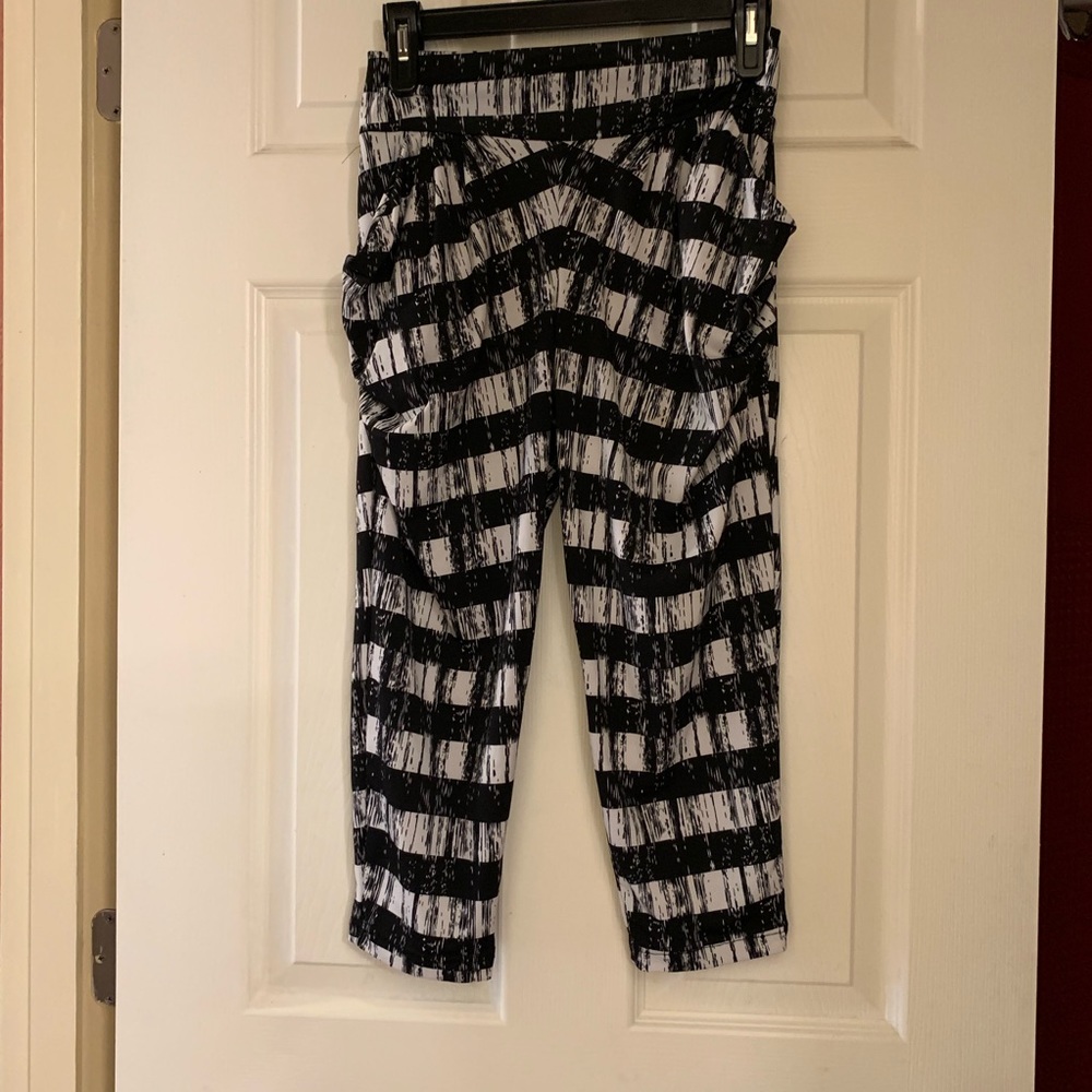 Valia pants, capri length and super comfy